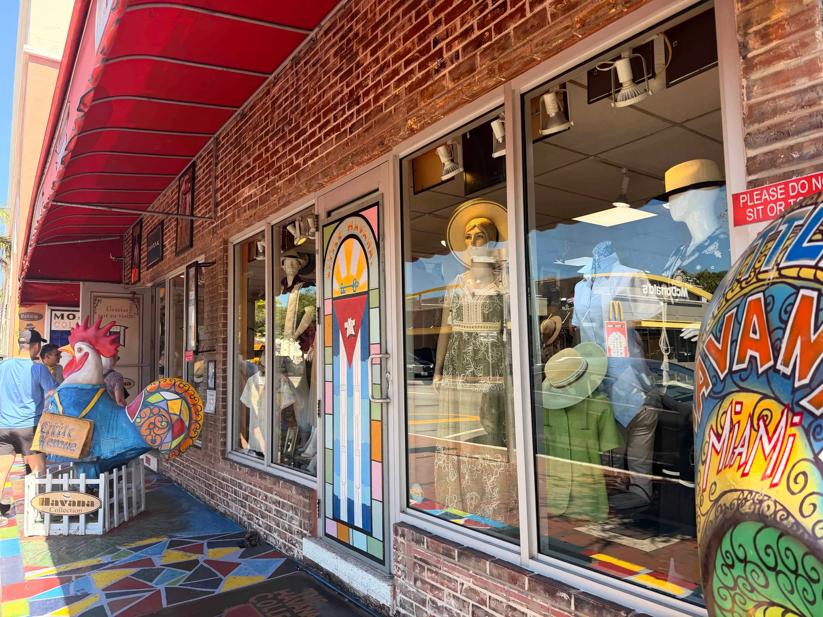 Colourful storefront with Cuban theme