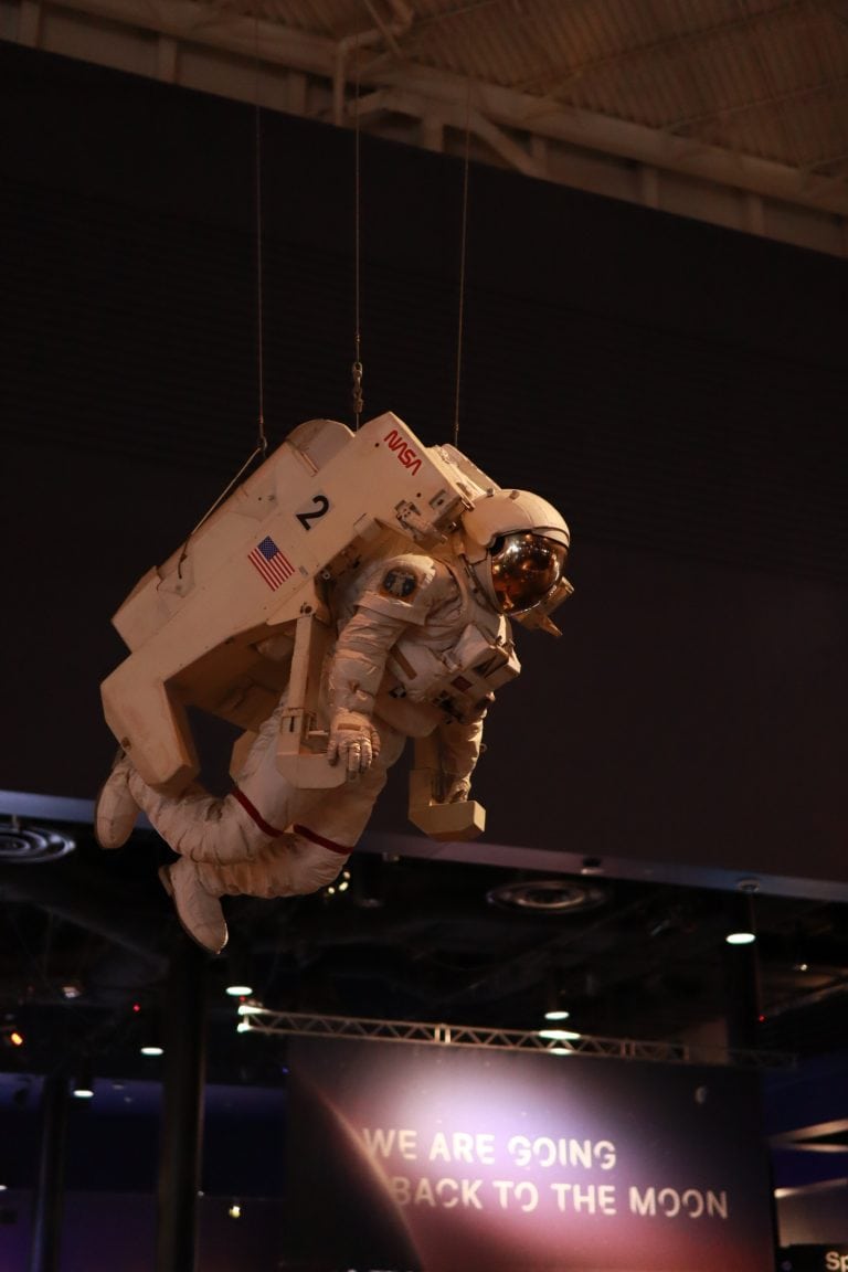 Astronaut model with lunar module
